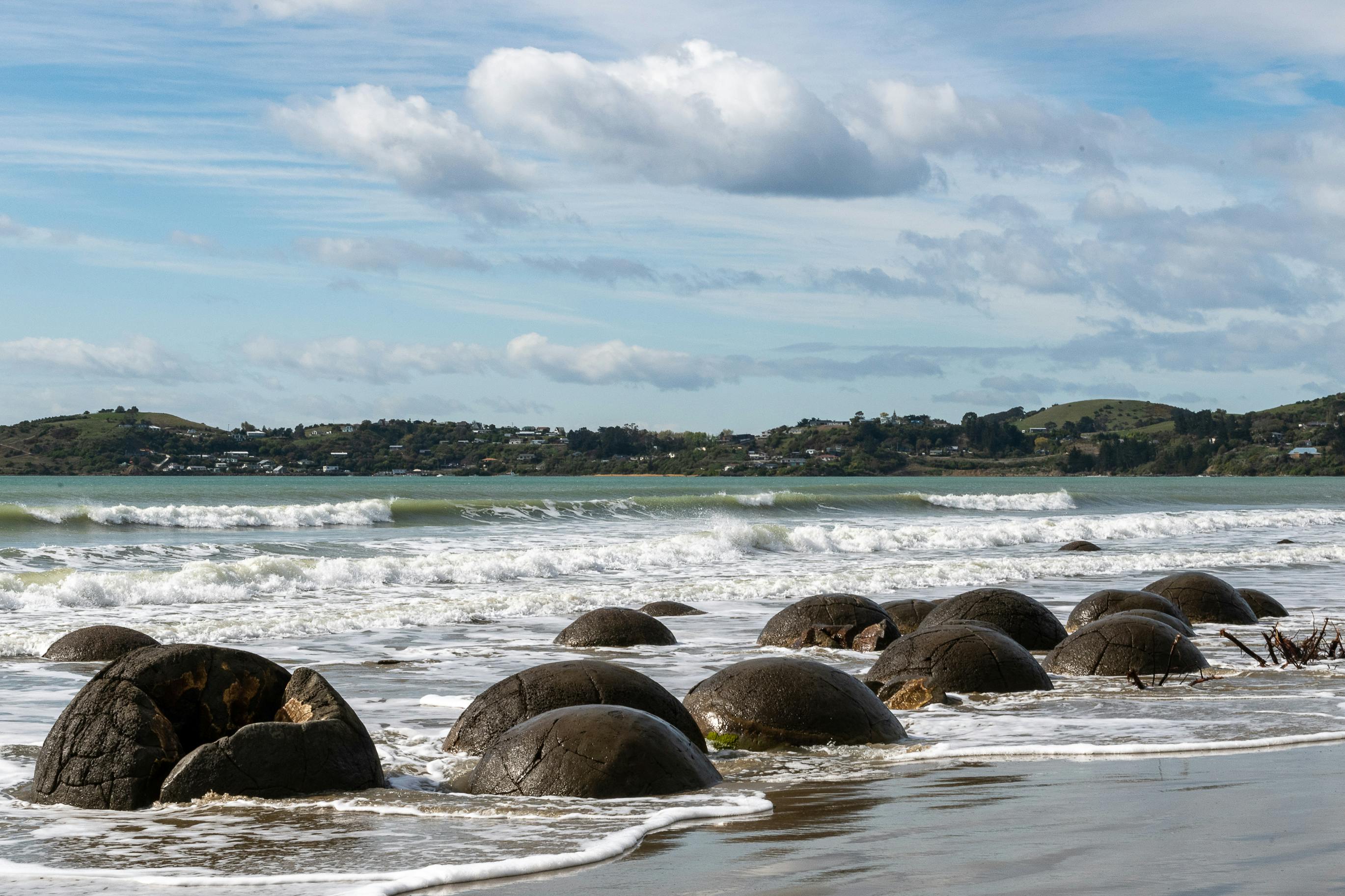 Picture of Moeraki Boulders by Ravish Maqsood. Taken from Pexels